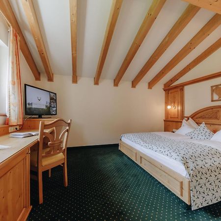 Hotel Hirschen Silbertal Luaran gambar