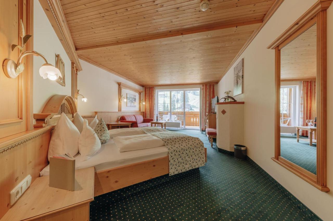 Hotel Hirschen Silbertal Luaran gambar
